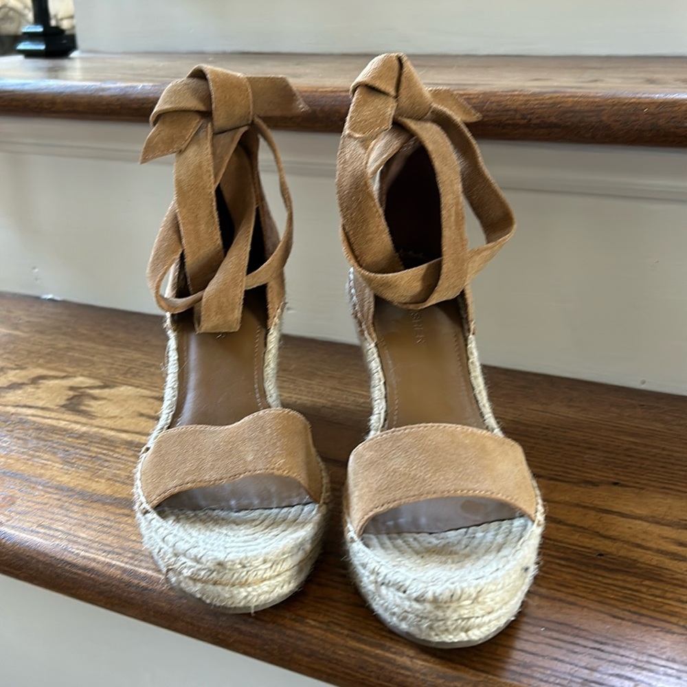 Marc Fisher neutral suede espadrille wedges. Size 7.5
